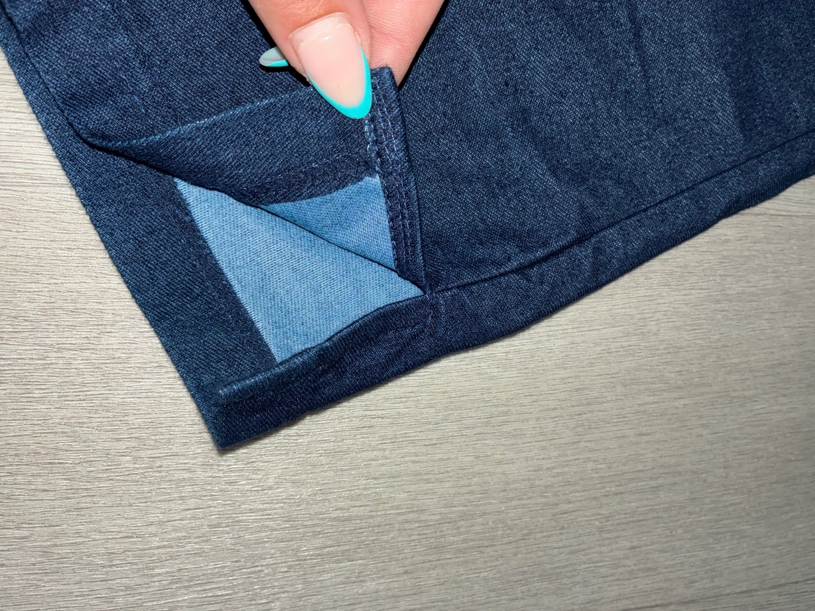 Legging Capri azul-marinha com fenda P – photo 19
